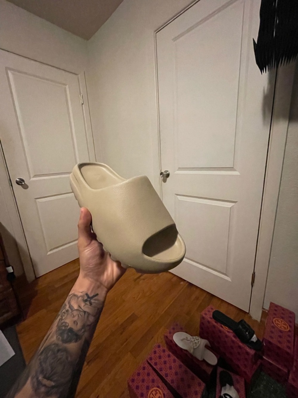 Yeezy Slide Box in Kraft Brown